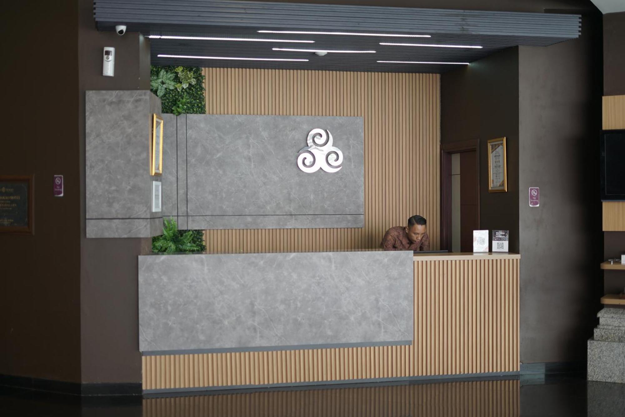 Tjokro Hotel Klaten Ngoại thất bức ảnh