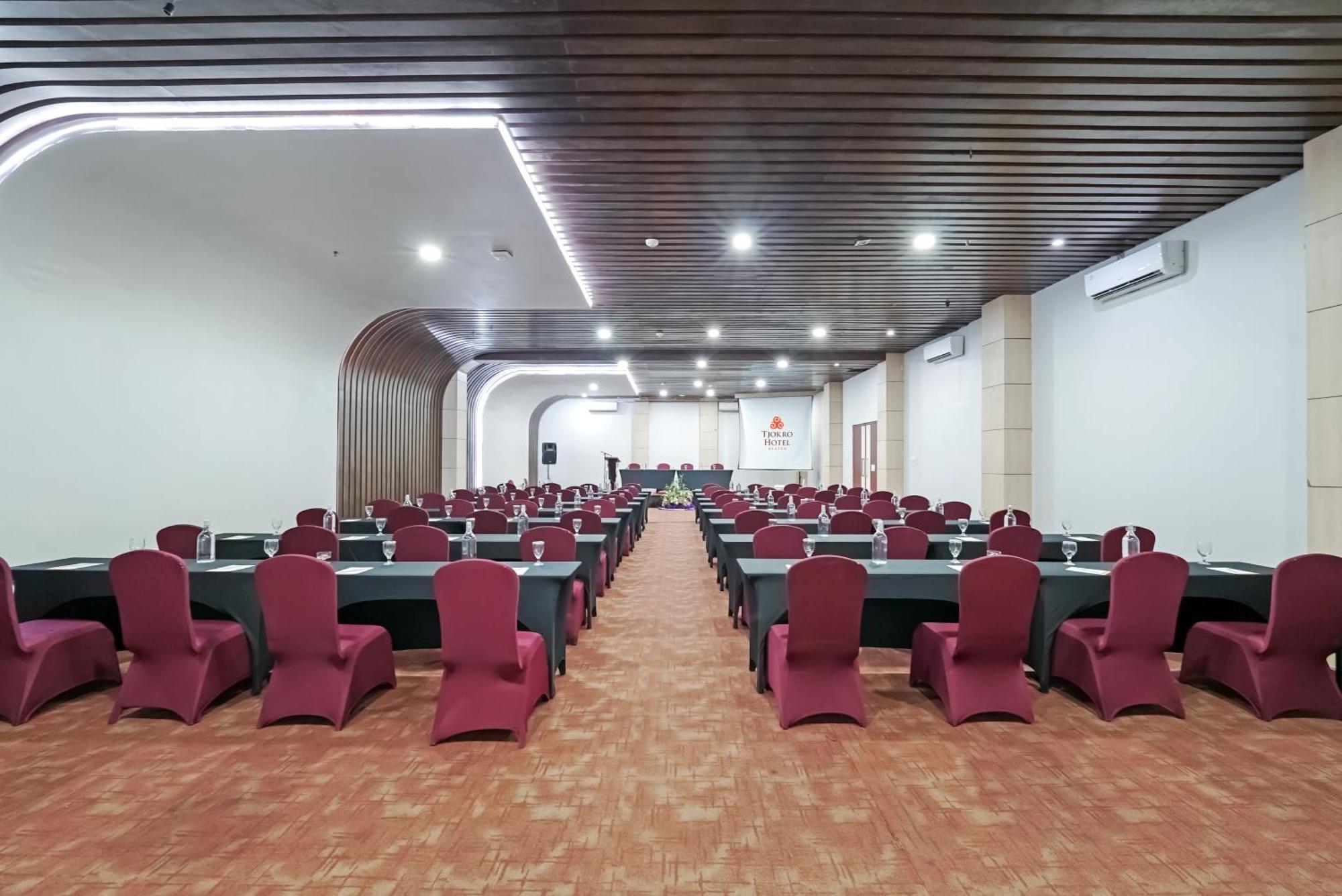 Tjokro Hotel Klaten Ngoại thất bức ảnh