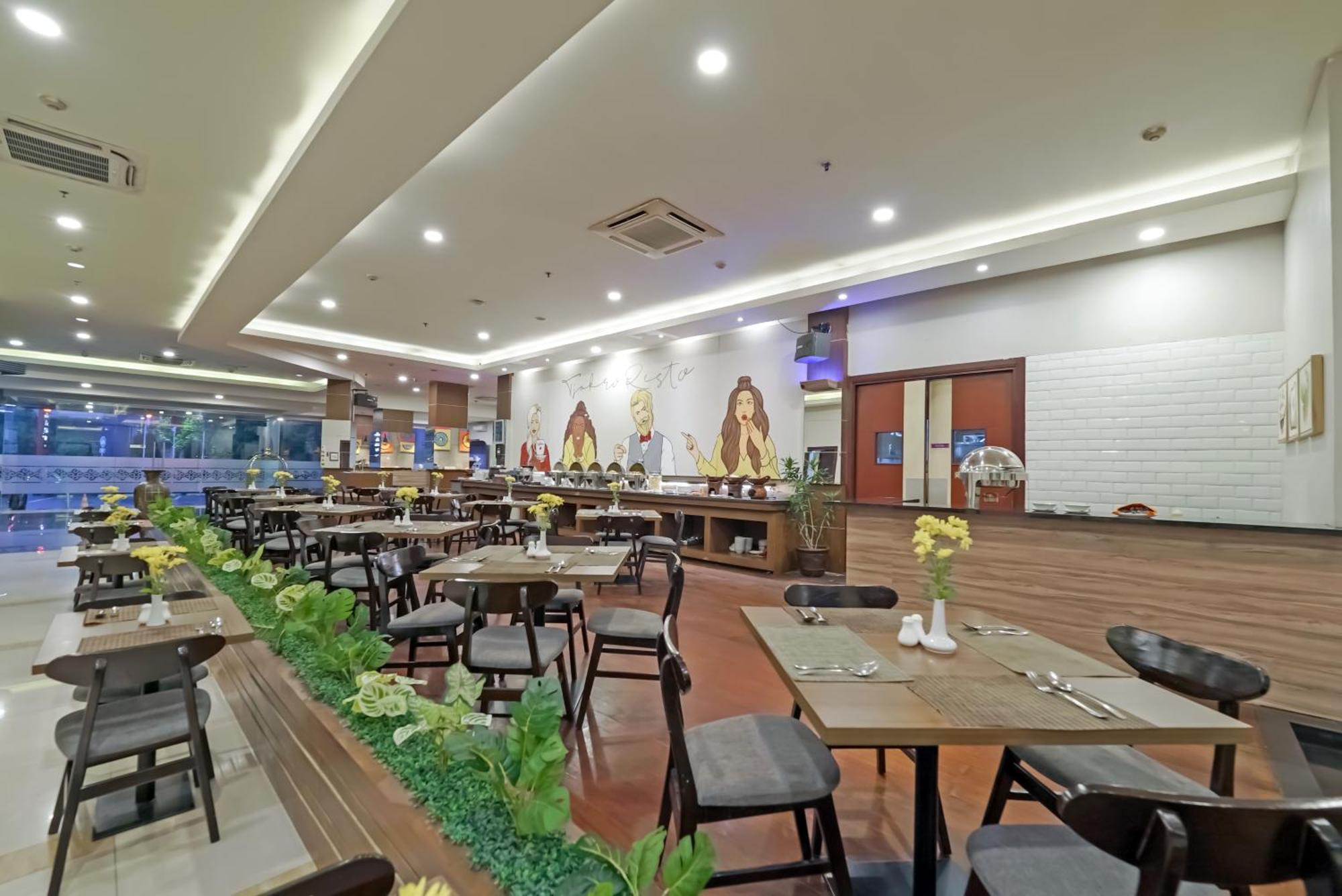 Tjokro Hotel Klaten Ngoại thất bức ảnh