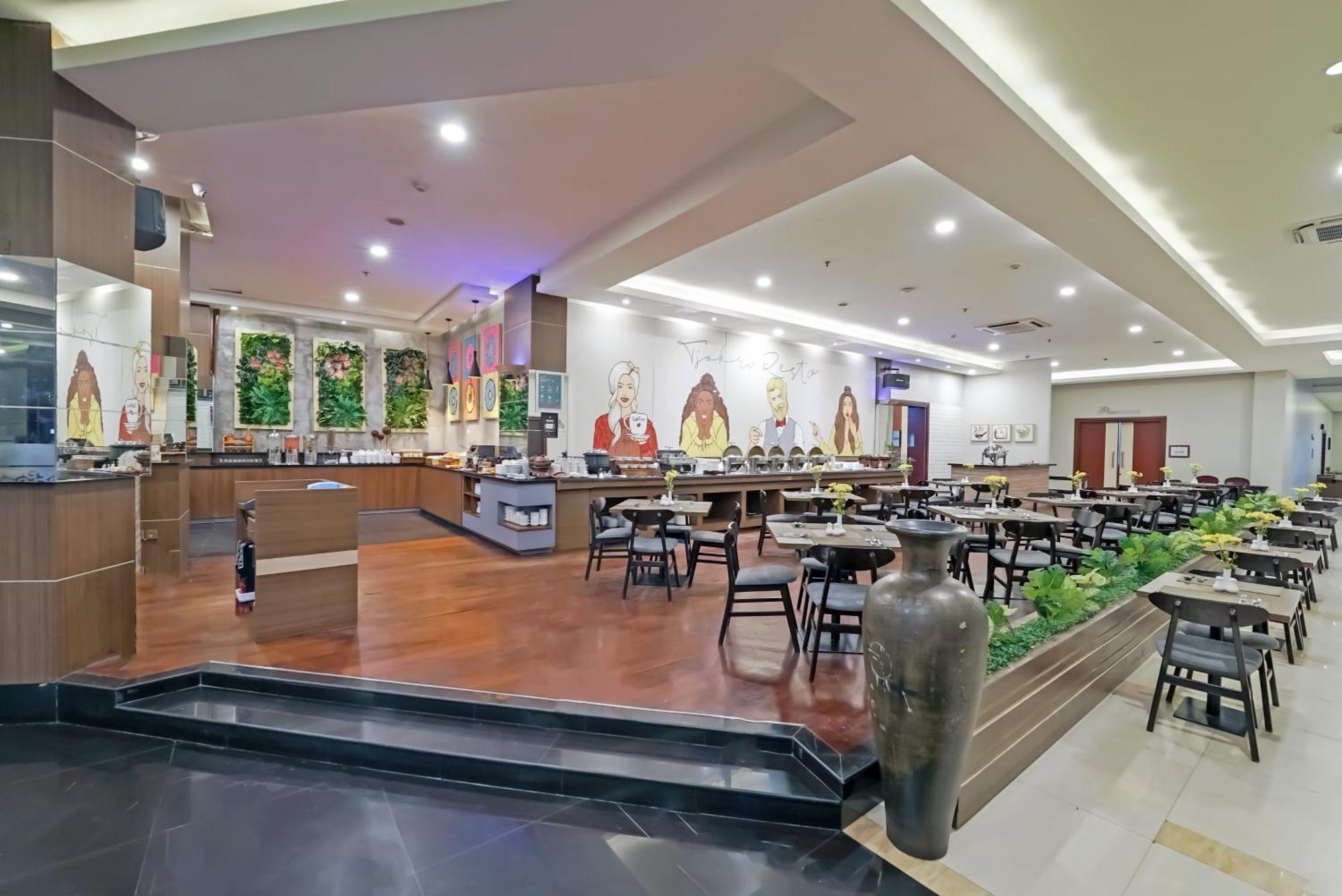 Tjokro Hotel Klaten Ngoại thất bức ảnh
