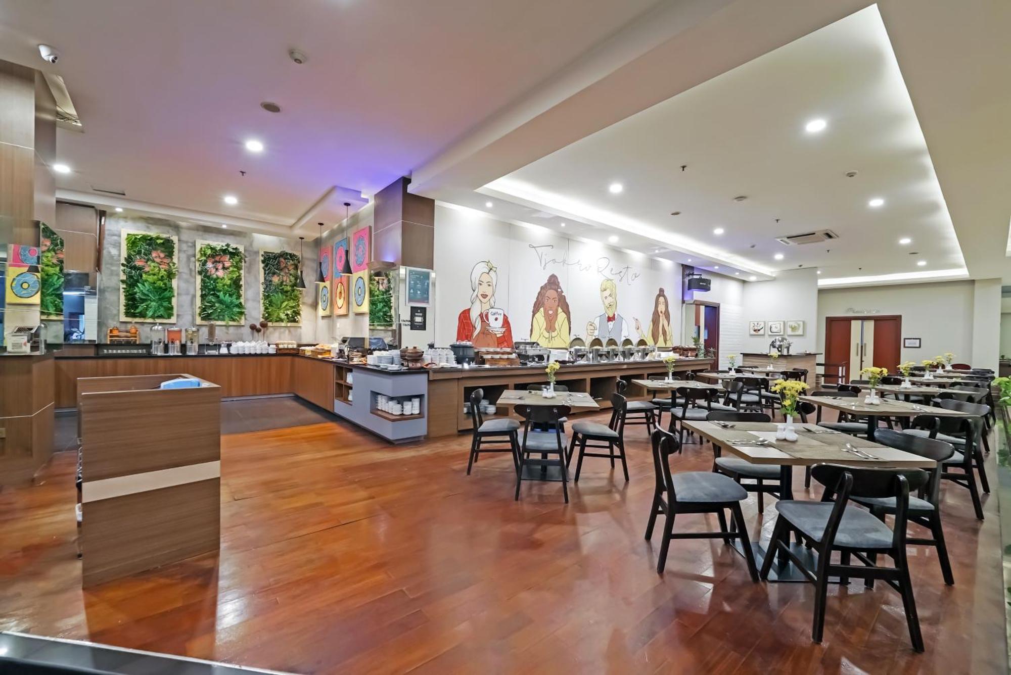 Tjokro Hotel Klaten Ngoại thất bức ảnh
