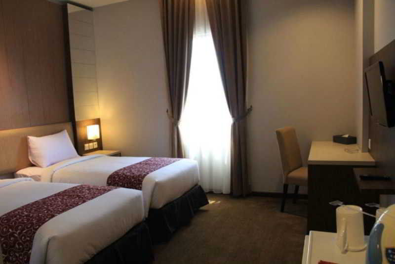 Tjokro Hotel Klaten Ngoại thất bức ảnh