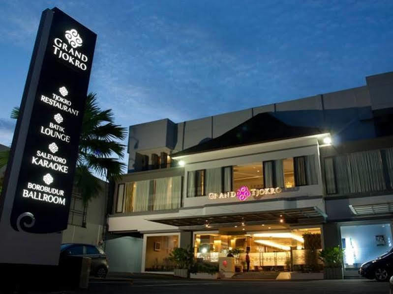 Tjokro Hotel Klaten Ngoại thất bức ảnh