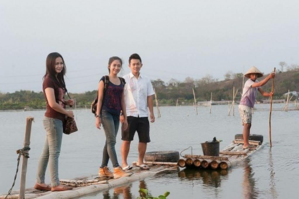 Tjokro Hotel Klaten Ngoại thất bức ảnh